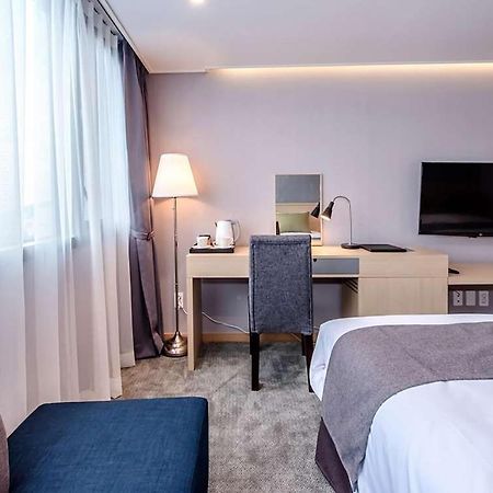 Hotel Shalom ג'גו מראה חיצוני תמונה