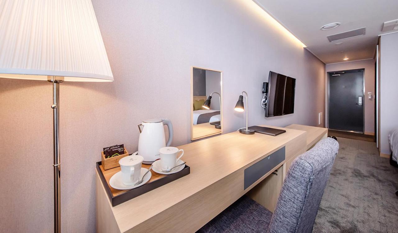 Hotel Shalom ג'גו מראה חיצוני תמונה