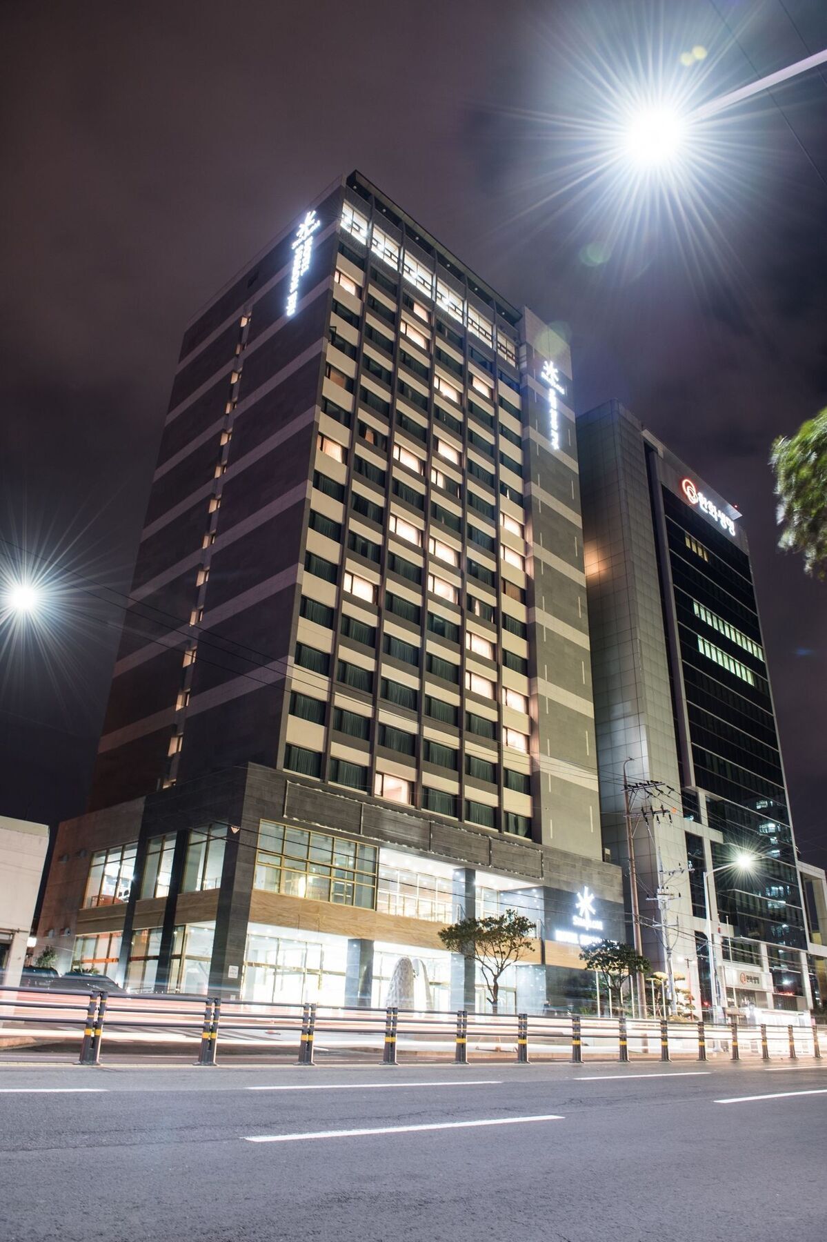 Hotel Shalom ג'גו מראה חיצוני תמונה