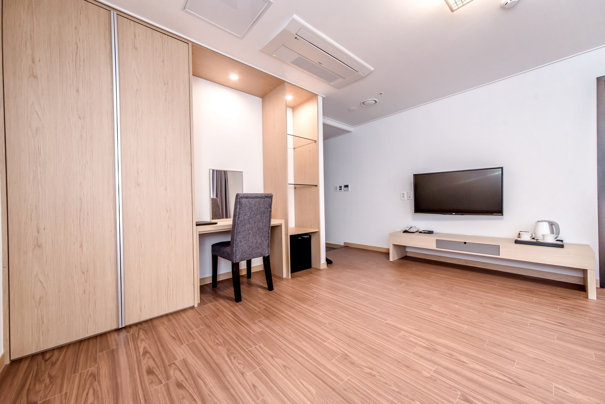 Hotel Shalom ג'גו מראה חיצוני תמונה